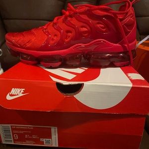 Womens Vapormax Plus